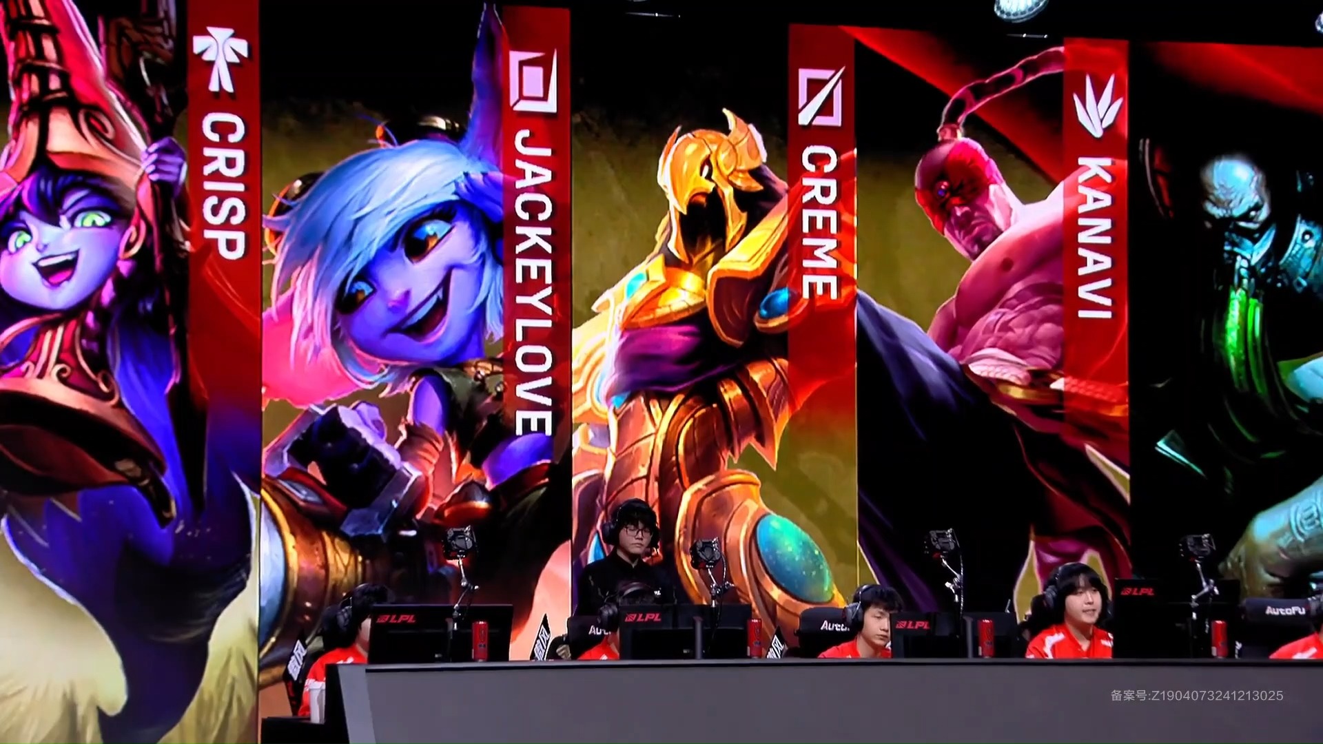 CLG险胜DFM,Knight团战一打五峡谷大战入围赛,成为赛场最大亮点的简单介绍 CLG险胜DFM,Knight团战一打五峡谷大战入围赛,成为赛场最大亮点的简单介绍