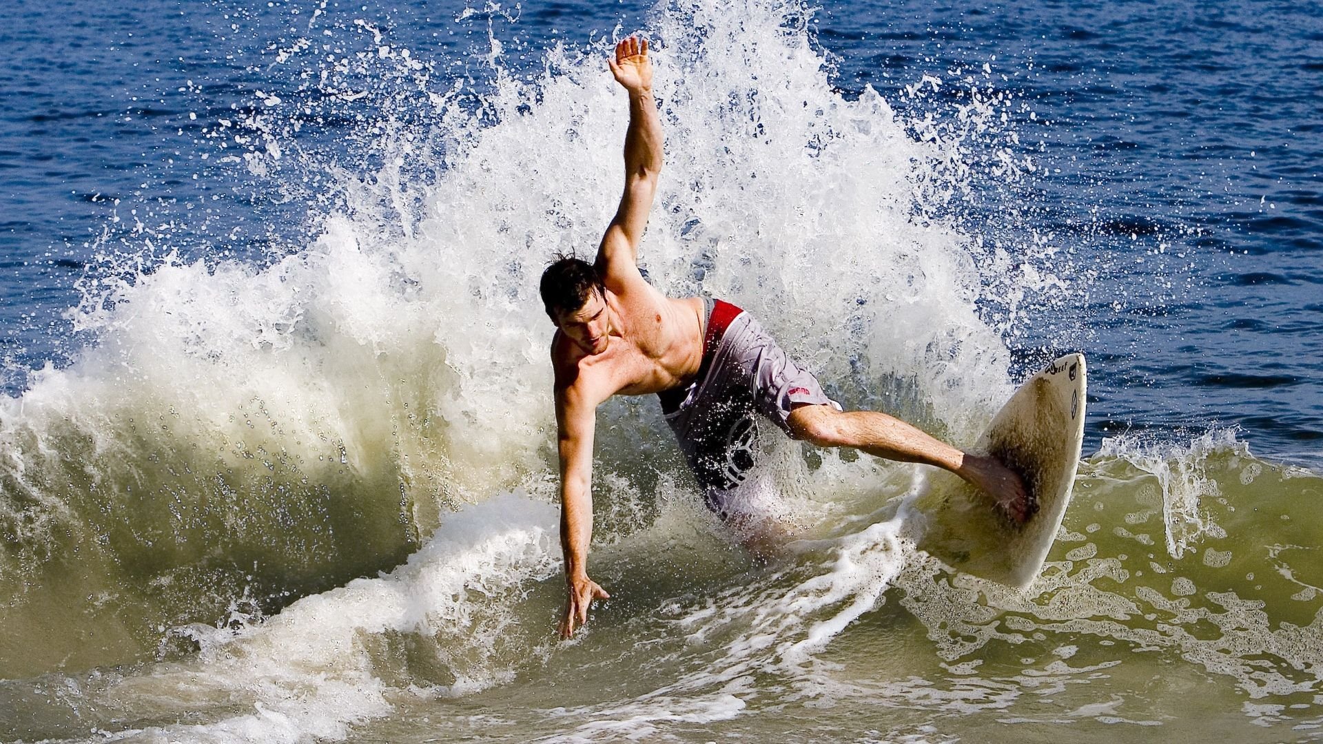 鹰击长空，浓眉破晓，关键节点连续得分改写比赛剧本