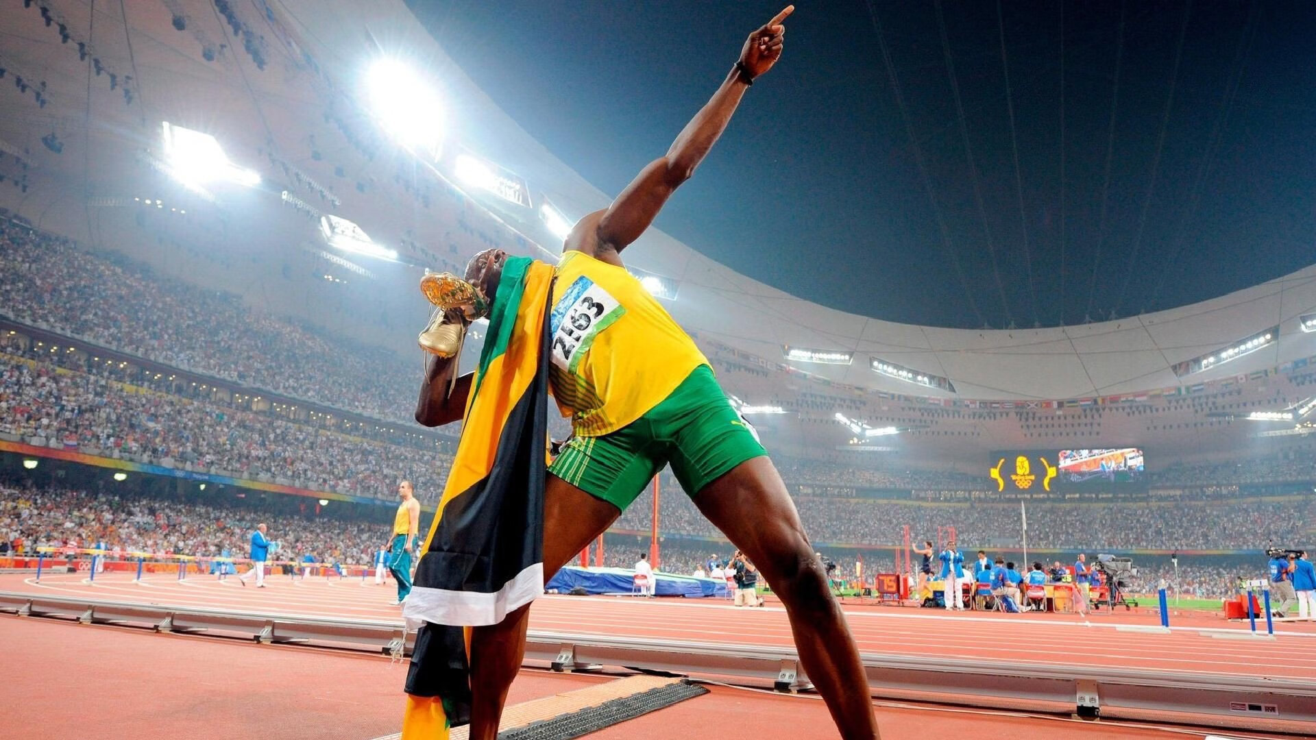 绿茵场上的唯一性，玻利维亚的险胜与富安健洋的接管