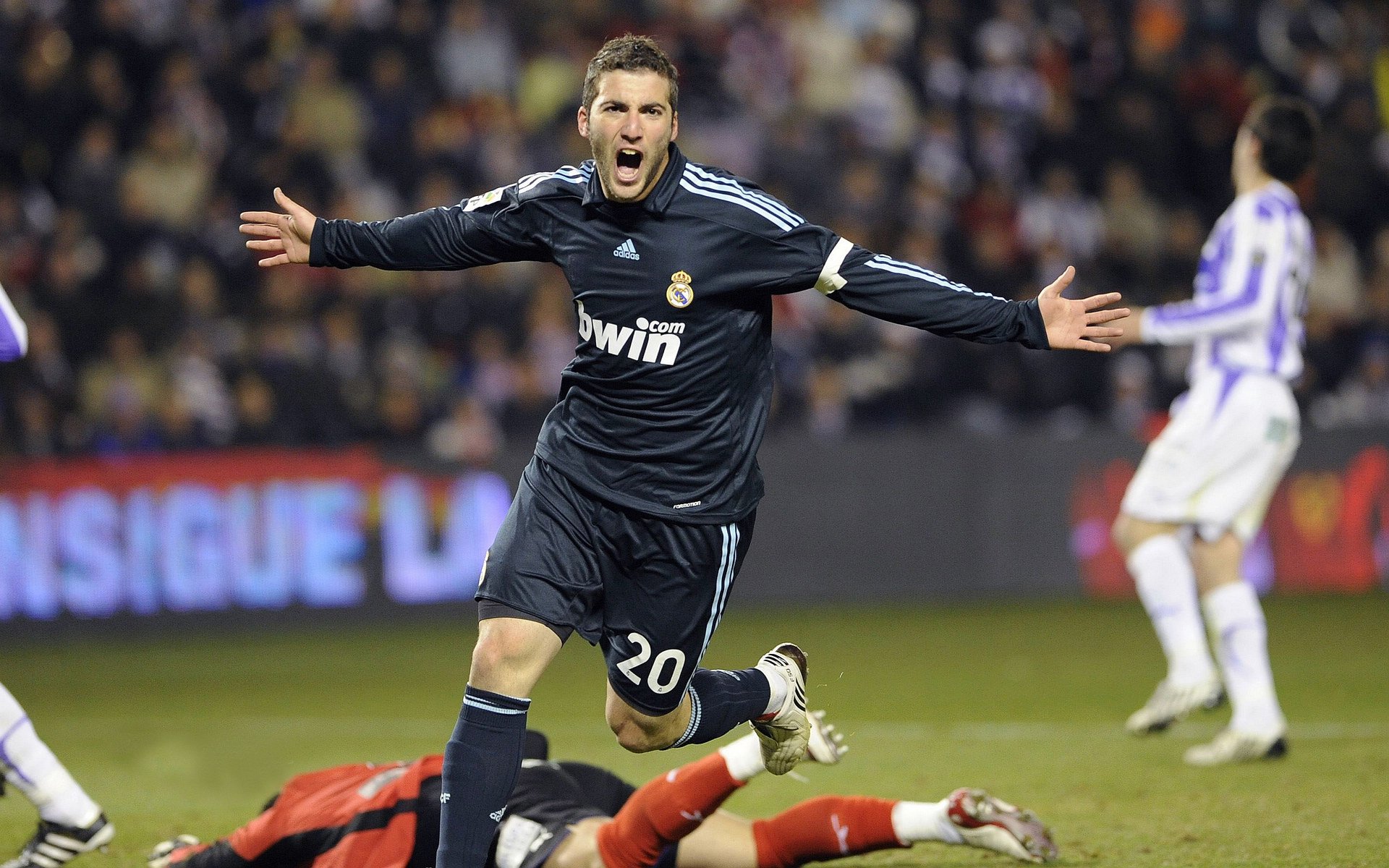 拉亚统治级数据引领三狮军团，英格兰连续得分压制墨西哥展现战术进化