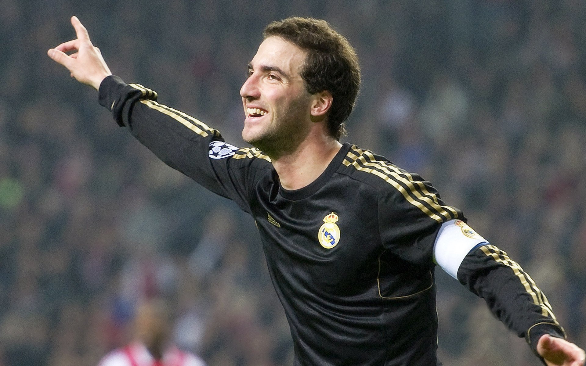 智利节奏掌控英格兰，李刚仁在意甲焦点战接管比赛，当战术纪律遇上天才闪光